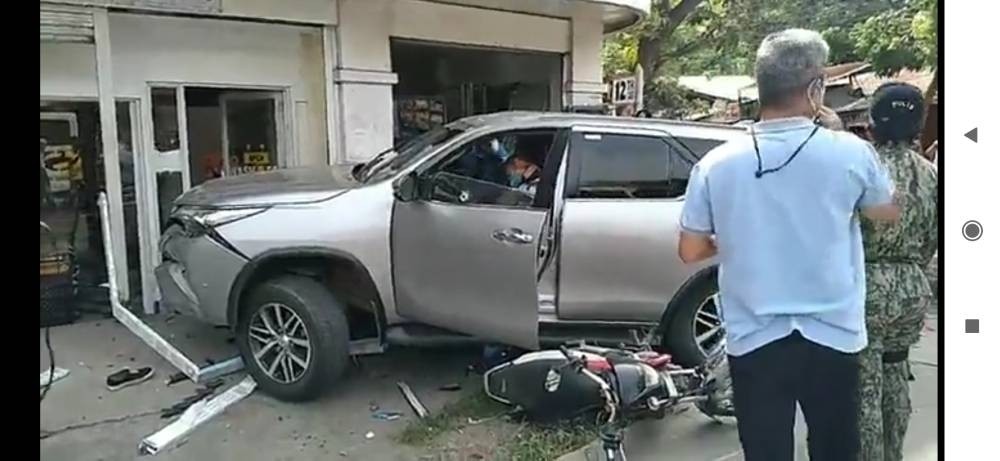 菲律宾"摩托双煞"街头枪杀鄢市私立医院医疗主任