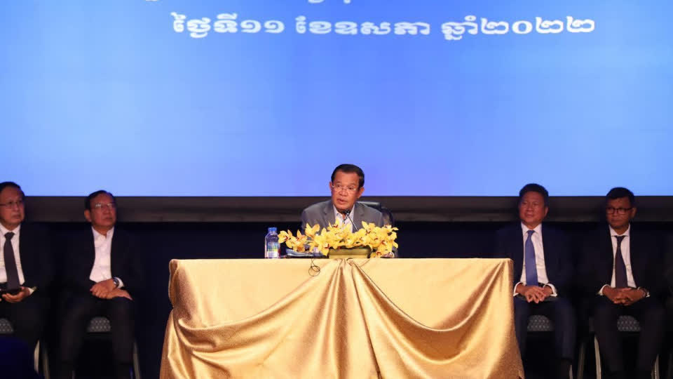 柬埔寨前4个月完成20亿美元的税收