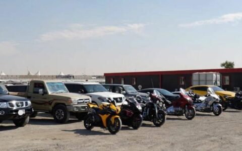 迪拜警方查获456辆非法改装的汽车和摩托车